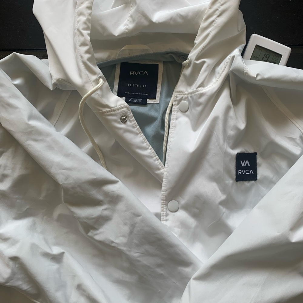 RVCA wind breaker